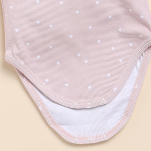 Monos de manga larga de elastano de bambú orgánico de primera calidad ropa interior de bebé con estampado de corazón - Product Image 4