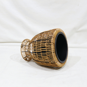 Maceta de Mimbre Plástico Tallada a Mano, Diseño Minimalista, Duradera, Ecológica, Impermeable, con Base - Product Image 5