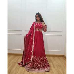 Hermoso Vestido de Fiesta de Boda con Pantalón y Dupatta - Product Image 3