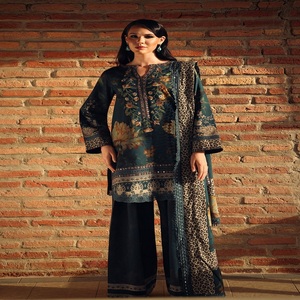 Colección de ropa de invierno 2026, trajes Shalwar Kameez para mujer en lino estampado bordado de muy alta calidad a precios económicos. - Product Image 1