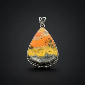 Colgante de Plata de Ley Tranquil Harmony con Gema de Jaspe Abeja en Engaste Solitario, Estilo Vintage, Unisex, para Uso Diario - Product Image 3