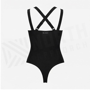 Ensemble de yoga 2 pièces imprimé papillon bleu avec finition dorée, body à col en V profond et jupe portefeuille longueur genou - Product Image 2