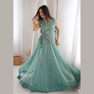 Lehenga Choli Designer Salsa Crush avec Koti brodé et travail de dentelle perlée |   Ensemble de lehenga pour les fêtes de mariage - Product Image 1