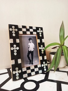 Nuevo Marco de Fotos MOP con Diseño Floral, Hecho a Mano con Resina MDF y Madreperla, a un Precio Muy Bajo y Económico - Product Image 2