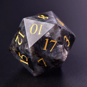 Dés en pierre de haute qualité, larvikite, cristal naturel, pierres de guérison reiki, pierres gravées, ensemble de dés personnalisés, cristal viking. - Product Image 2