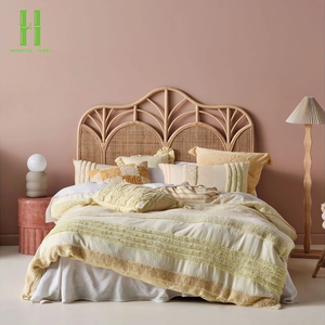 Cabecero de Cama de Pared de Lujo para Exportación a Vietnam, Estructura Resistente de Ratán, Fácil Montaje, Diseño Moderno de Mediados de Siglo, Tamaño y Color Personalizables - Product Image 1