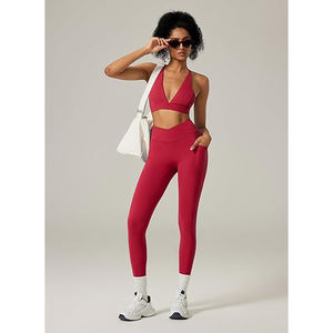 Ensemble de yoga pour femme : Soutien-gorge de sport doux et leggings taille haute, tons neutres désertiques, nuances terreuses, en nylon et élasthanne, pour le style de vie - Product Image 3