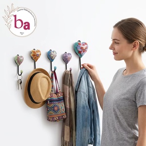 Ba Handmade Heart Wall Hooks 5-Piece Set Ceramic Metal Vintage for Clothing Storage Luxurious Home Decor - Product Image 2