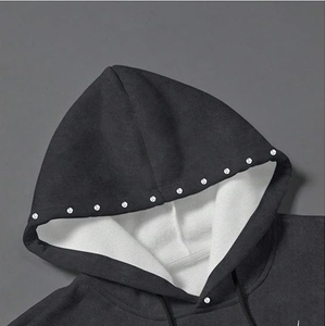 Sweat à capuche homme en coton et polyester avec strass irisés, effet cristal changeant de couleur, cordon de serrage - Product Image 2