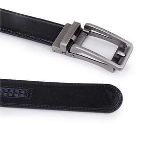 Ceinture de golf décontractée pour homme en cuir véritable avec boucle en alliage, logo OEM, ceinture athlétique tendance - Product Image 2