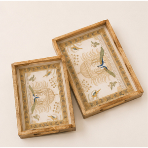 Ensemble de 2 plateaux de service en bois faits à la main, art traditionnel Pichwai Paon et gravure dorée, finition émail pour la décoration intérieure - Product Image 3