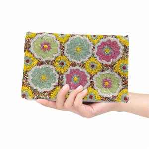 Pochette florale perlée faite à la main, forme rectangulaire, broderie en coton, sac à main artisanal pour soirée - Product Image 1
