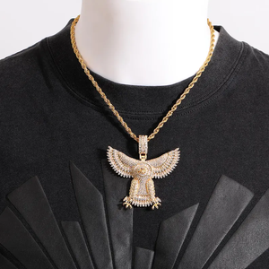 Collar de lujo con colgante de búho con incrustaciones de moissanita, diseño de alas en tono dorado, estilo hip hop, para hombres y mujeres. - Product Image 1