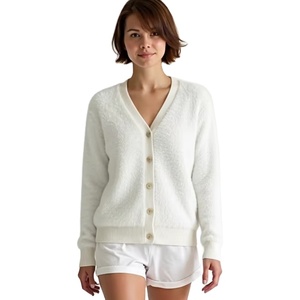 Cardigan d'hiver sur mesure OEM ODM pour femme, pull tendance en jacquard duveteux à manches longues, tricot chaud décontracté en nylon à col en V - Product Image 4