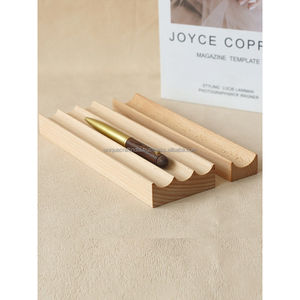 Porte-crayons rotatif en bois avec trois compartiments pour la papeterie de bureau et l'organisation du bureau à domicile - Product Image 6