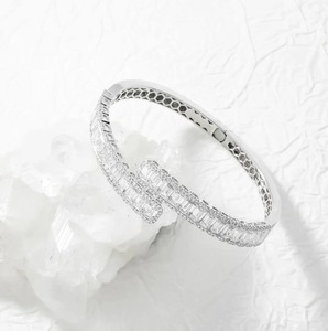 Bijoux Hip Hop, bracelet jonc en or blanc, diamants 925 en argent sterling, diamants baguette VVS, bracelet jonc serti de diamants pour femmes - Product Image 5