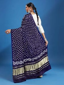 Dupatta Bandhani Designer en Soie Gajji Fait Main Teintée à la Main pour Tenue de Fête - Product Image 2
