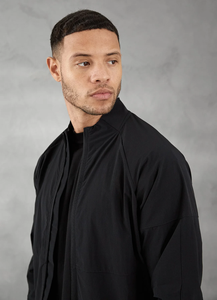 Conjunto deportivo ajustado para hombre, de algodón y poliéster, con chaqueta con cremallera y pantalones jogger, tela transpirable y elástica, ideal para el gimnasio. - Product Image 6