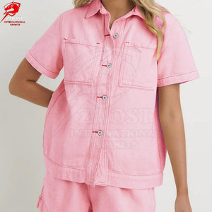 Ensemble de shorts en jean pour femmes de haute qualité, tissu confortable et flexible, tenue élégante en deux pièces pour les voyages, les loisirs et les tenues d'été - Product Image 3