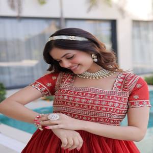 Vestido de Diseñador VASTRA COTTAGE con Lentejuelas, Bordado Zari, Cuello Cuadrado, Algodón, Forro Completo, Vestido Largo de Fiesta para Mujer - Product Image 2