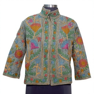เสื้อแจ็คเก็ตปักลายดอกไม้สไตล์โบโฮแบบสั้น ทำมือจากอินเดีย ผ้าซูซานี ปักลายดอกไม้บนผ้า TNT พร้อมซับในผ้าฝ้ายสำหรับฤดูหนาว - Product Image 1