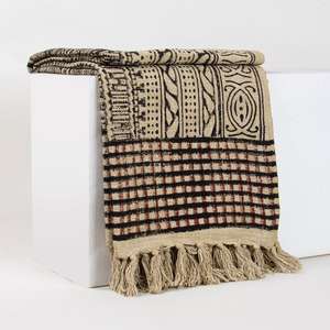 Vente en gros Couverture en coton de luxe imprimé Main Block Décoration intérieure Jeté Salon Couverture Jeter Housse de canapé - Product Image 1