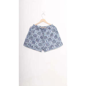 ชุดนอนผ้าซาตินพิมพ์ลายดอกไม้ด้วยมือ ผ้าฝ้ายแท้ ระบายอากาศได้ดี สไตล์ลำลองสำหรับผู้หญิง ชุดฤดูใบไม้ร่วง เอวยางยืด ปกคอเสื้อพับได้ รุ่นปี 2026 - Product Image 2