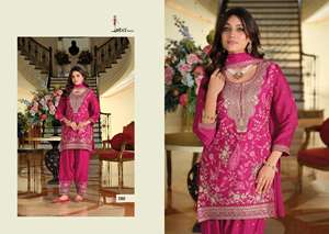 Élégant ensemble Salwar en Chinon lourd avec broderies, tenue ethnique de luxe pour femmes modernes, idéal pour les soirées. - Product Image 4