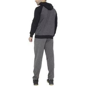 Chándal para hombre con estilo deportivo contemporáneo, perfecto para añadir un toque atlético a tu guardarropa diario. - Product Image 2