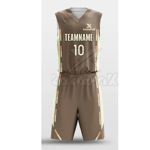 ชุดบาสเก็ตบอลผ้าโพลีเอสเตอร์แบบกลับด้านได้ ผลิตในปากีสถาน แห้งเร็ว กระชับพอดี ให้การเคลื่อนไหวได้อย่างอิสระ ระบายอากาศได้ดีเยี่ยม เหมาะสำหรับทีม - Product Image 4