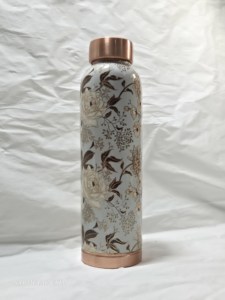 Bouteille d'eau de luxe en cuivre pur à imprimé floral 1000 ml, artisanale, pour la santé ayurvédique, anti-fuite, pour le yoga, la gym et le bien-être - Product Image 1