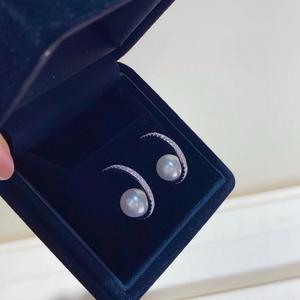 ต่างหูทรงกลมประดับลูกปัดทองธรรมชาติ 925 คุณภาพสูง ขนาด 11-12 มม.  ไม่มีตำหนิ  ใช้งานได้หลากหลาย เหมาะสำหรับใส่ไปทำงาน  ประเภทไข่มุก - Product Image 3