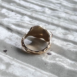 Anillo de Plata de Ley Estilo Vintage con Dos Gemas de Granate en Engaste de Bisel, Certificado por IGI - Product Image 2