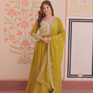 Heavy Designer Party Dress Luxury Suits Original Pakistani Kurta Sets for Women Pakistani Salwar Kameez Readymade Dress - Product Image 1