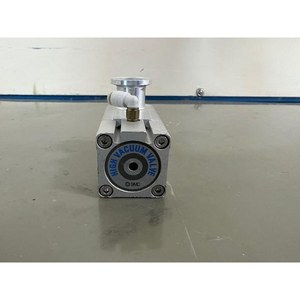 Válvula de fuelle de alto vacío SMC XLA-16 usada como pieza de repuesto para equipos de semiconductores Legacy - Product Image 1