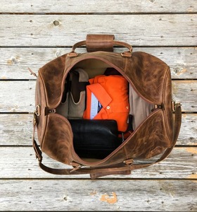 กระเป๋าเดินทางหนังแท้แบบยูนิเซ็กซ์ สไตล์วินเทจ สำหรับเดินทางช่วงสุดสัปดาห์  ขนาดใหญ่ จุของได้เยอะ ใช้ได้หลากหลาย  พร้อมซิป รุ่น LDB-0247 - Product Image 6