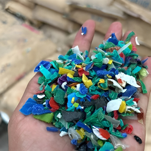 Flocons de PEHD de qualité supérieure pour l'exportation, destinés aux entreprises de recyclage et de fabrication de plastique - Product Image 5