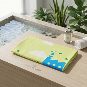 [K-ESSENTIALS] Toalla de Playa Ecológica de Alto Rendimiento, 100% Poliéster, 1300*700, Resistente a la Arena - Product Image 1