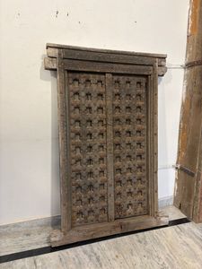 Paneles de Puerta de Madera Maciza Antigua con Marco Tallado a Mano, Puerta Principal de Lujo para Villas, Restaurantes, Hoteles y Hogares - Product Image 2