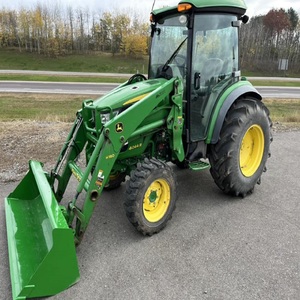 รถแทรกเตอร์จอห์นเดียร์ 4044R รุ่น Heavy Duty 4x4 แบบตีนตะขาบ พร้อมอุปกรณ์ครบชุด เหมาะสำหรับงานเกษตรและก่อสร้าง - Product Image 6