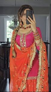 Conjunto de tres piezas de seda malaya bordada con falda dhoti de georgette sintética y dupatta con lentejuelas para fiesta (NW 3023)DC - Product Image 3