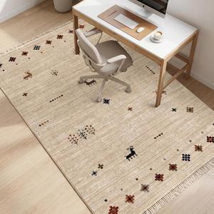Alfombra de Lana Hecha a Mano con Diseño Tribal Beige y Motivos Nómadas, Alfombra Decorativa Hecha a Mano para Sala de Estar - Product Image 2