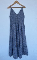 Robe d'été sans manches à col en V avec bretelles réglables, robe maxi florale plissée 100% coton pour femmes, robe bohème fluide pour les vacances