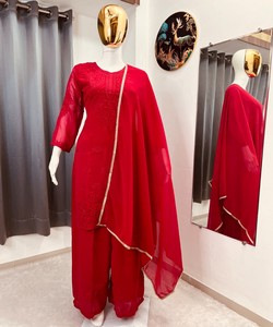 Salwar Kameez ethnique rouge pour femmes, tenue de mariage traditionnelle, coupe ample, longueur au sol, polyester, vêtements indiens pakistanais 84505 AC-7105 - Product Image 1