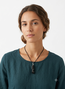 Collier en pierre d'obsidienne hexagonale pointue, double pendentif en tourmaline noire naturelle, enroulé de fil, pour la fabrication de bijoux (vente en gros) - Product Image 2