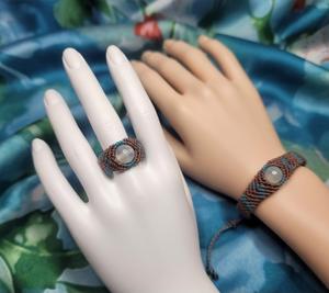 Ensemble de bague et de bracelet en macramé fait main avec pierres précieuses |   Bijoux Bohèmes |   Mangalmay Corporation - Product Image 1