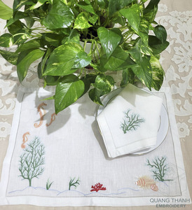 Sets de Napperons et Serviettes Personnalisés Faits Main Brodés 100% Lin Motifs Végétaux et Marins, Bordure Piquée, Lavables – Idéal Mariages et Événements à Domicile - Product Image 5