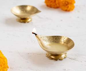 Support de mèche en laiton Niranjan Kadi pour lampes à huile Diya Bati (forme ronde) pour Pooj - Product Image 5