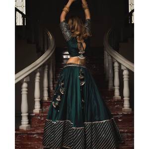Hermosos vestidos de noche para fiestas Gotta Patti Work Lehenga Choli - Product Image 2