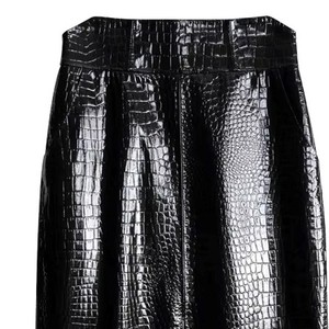 Jupe midi en cuir de luxe pour femme, taille haute personnalisée, design de créateur, qualité supérieure, service d'échantillons direct usine OEM ODM disponible - Product Image 3